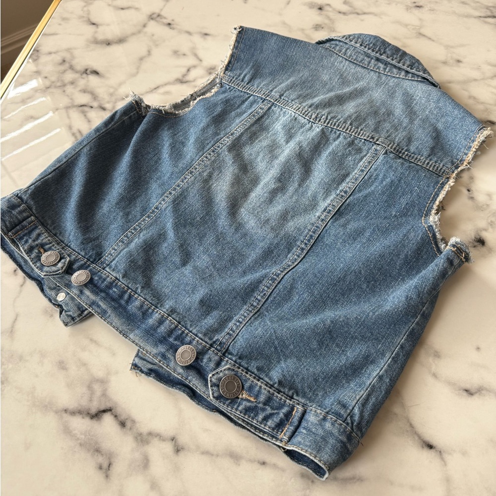 Mossimo Distressed 90s Denim Blue Jean Button-up Cropped Vest Size Medium - Picture 8 of 9